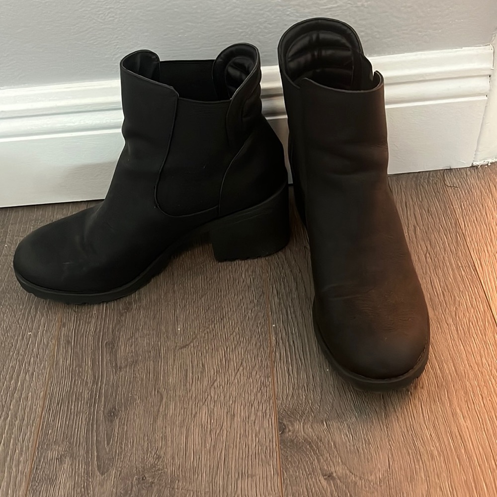 Black boots